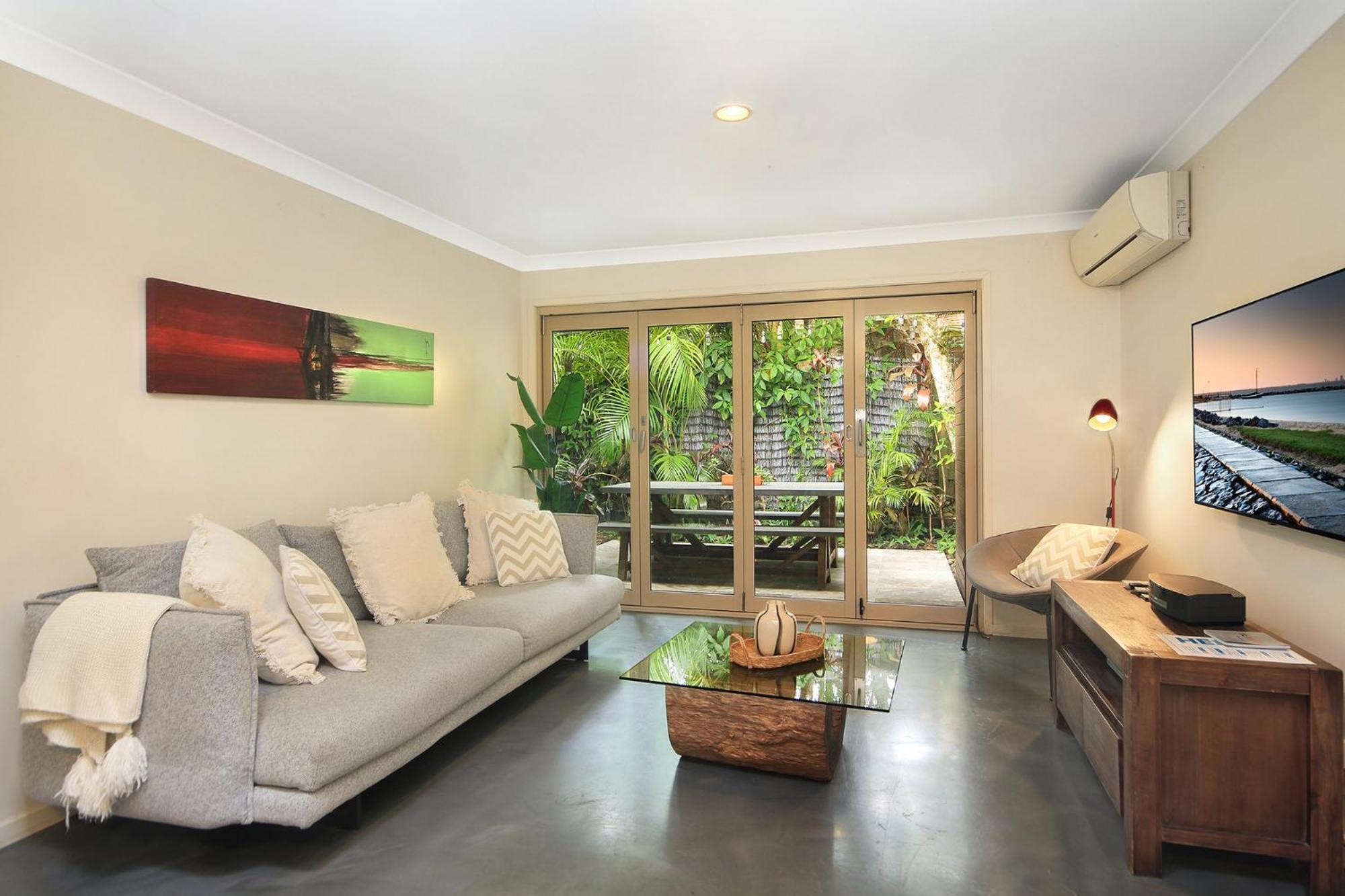 Byron Lakeside Holiday Apartments Byron Bay Exterior photo