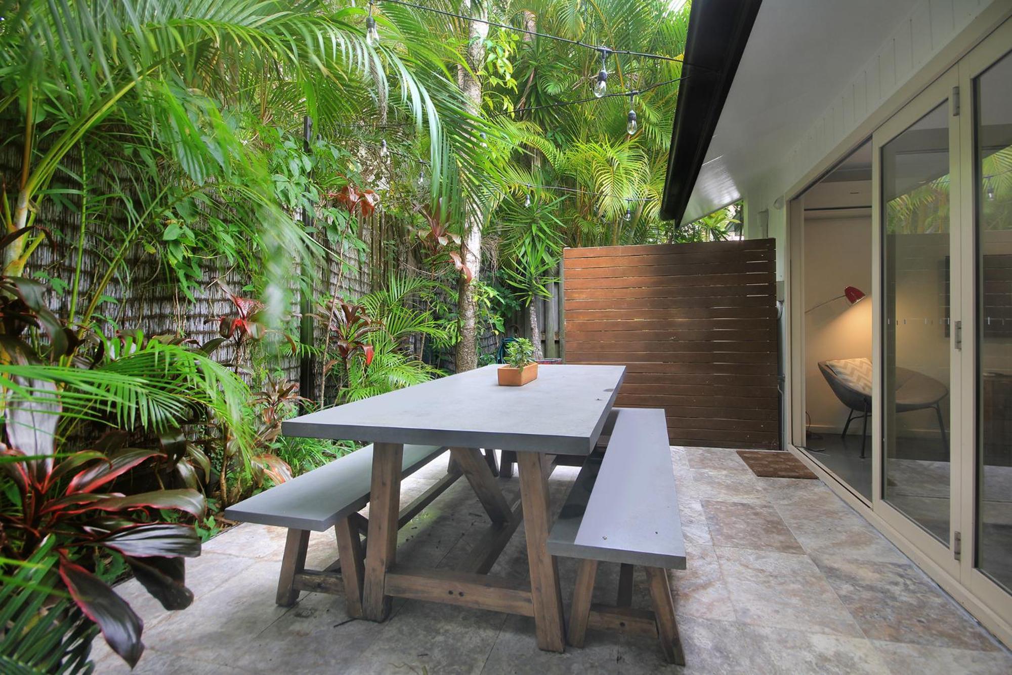 Byron Lakeside Holiday Apartments Byron Bay Exterior photo